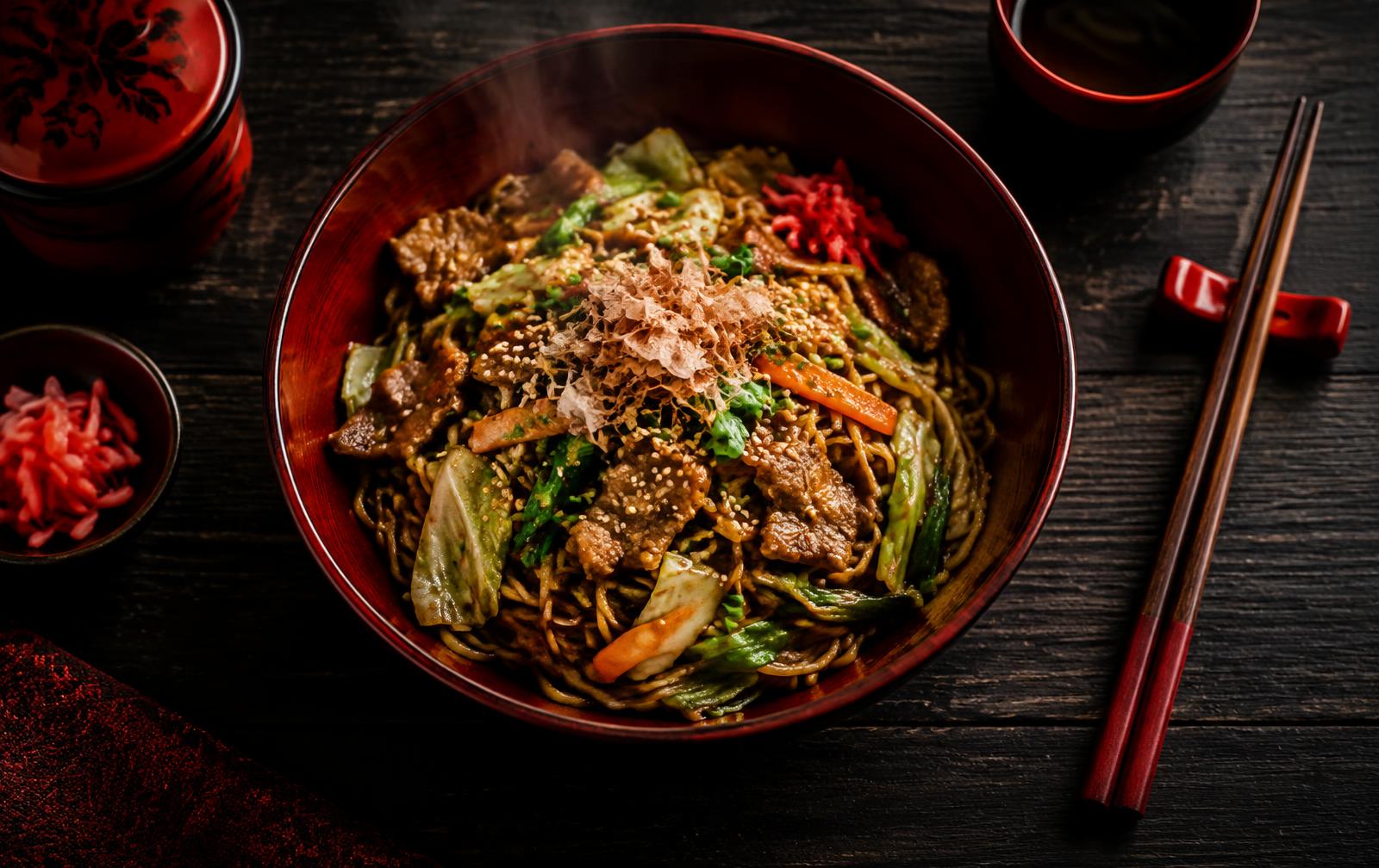 Yakisoba fumegante